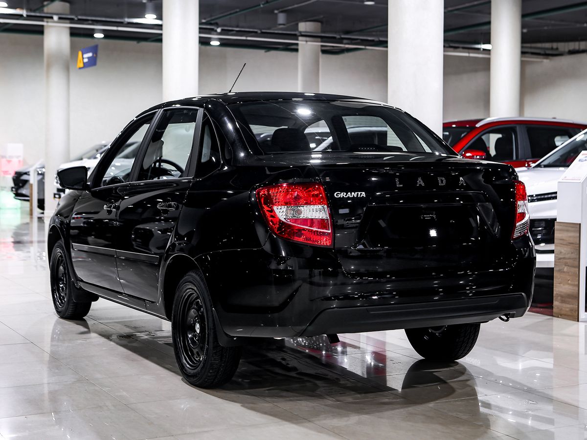 Купить Granta с пробегом