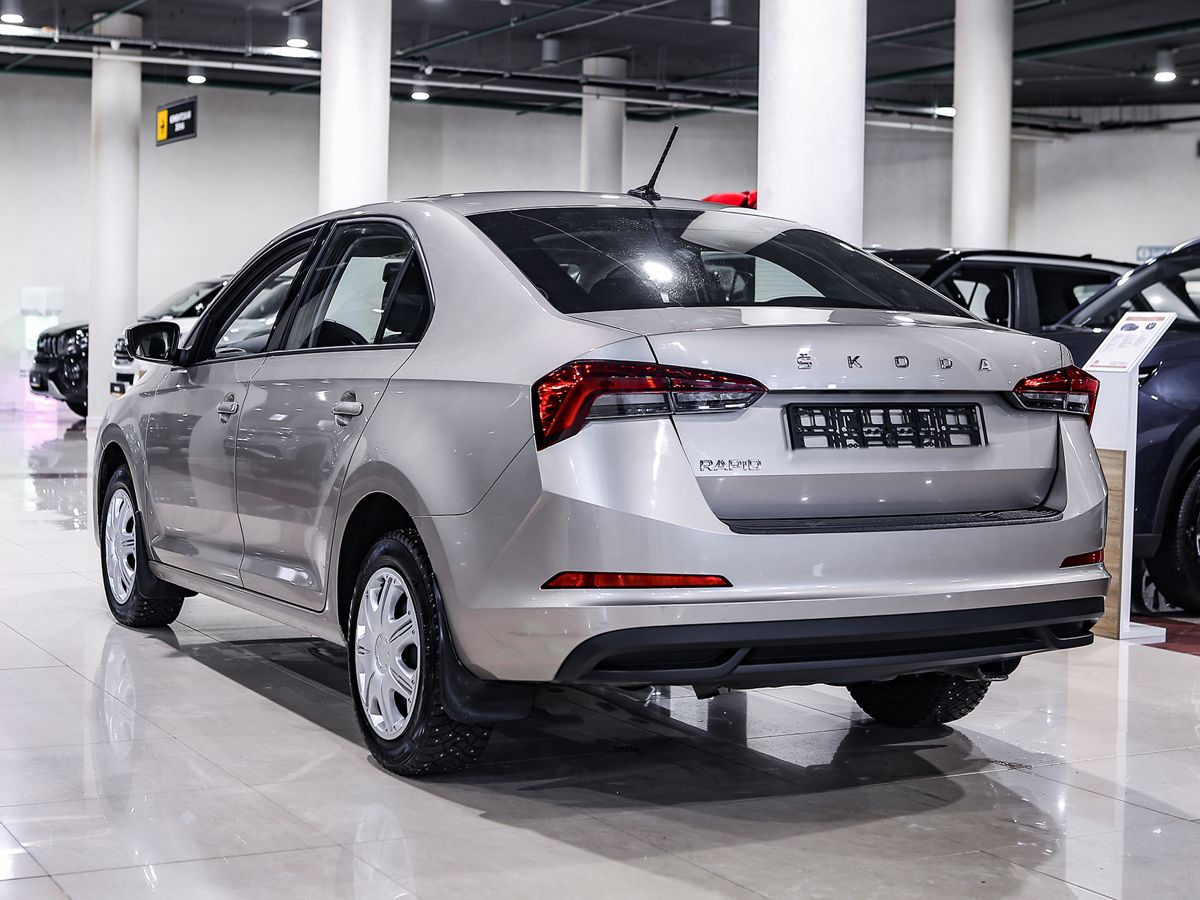 Купить Rapid с пробегом